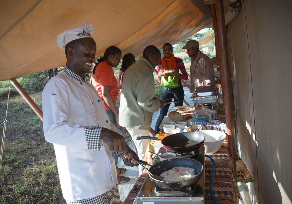 Отель Serengeti Acacia Central Camp Экстерьер фото